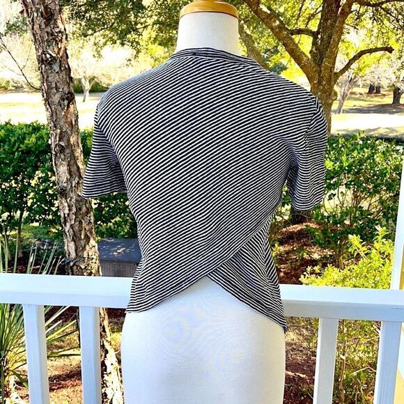 A.L.C. Striped Tesi Split-Back Linen Tee - Picture 3 of 6